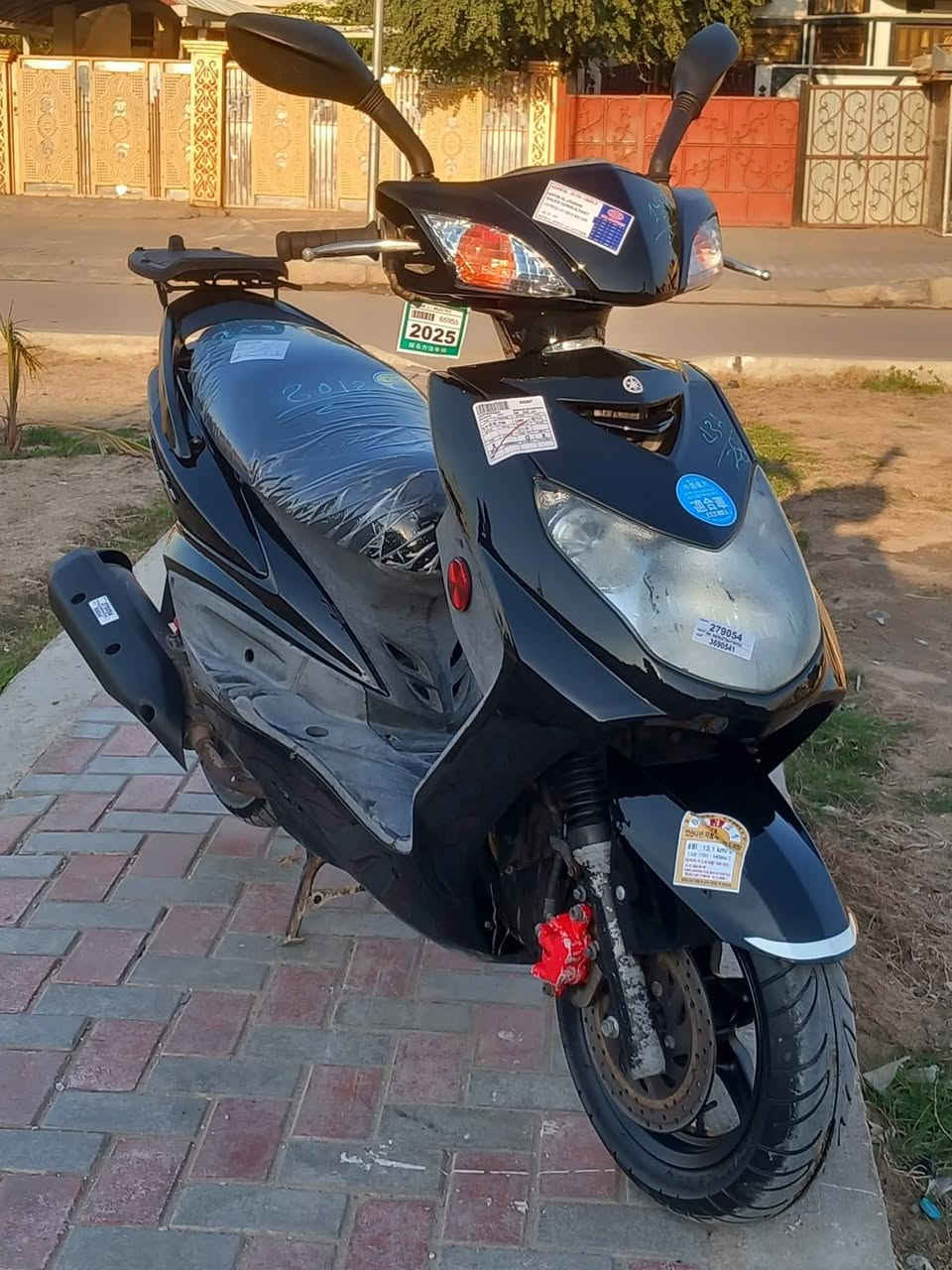 السلام عليكم دراجة للبيع سكنس فحل رمبه بلاديه كلة شغال سلف هندر كهربائيات اشاير لايت كلة شغال تخم تايرات جدد دهن جديد جيب فيتر وفحص عنوان بغداد مدينة الصدر مقابل مطعم ليمونه للإستفار )***********
