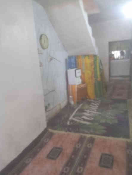 عندي بيت طابو صرف للبيع في زعفرانيه بضهر لمعهد طابقين مساحه ٩٧ واجه ٦ونص لبيت نضيف بس بناء قديم بس نضيف يعني تكدر تسكن بيه هاذه رقمي ***********
