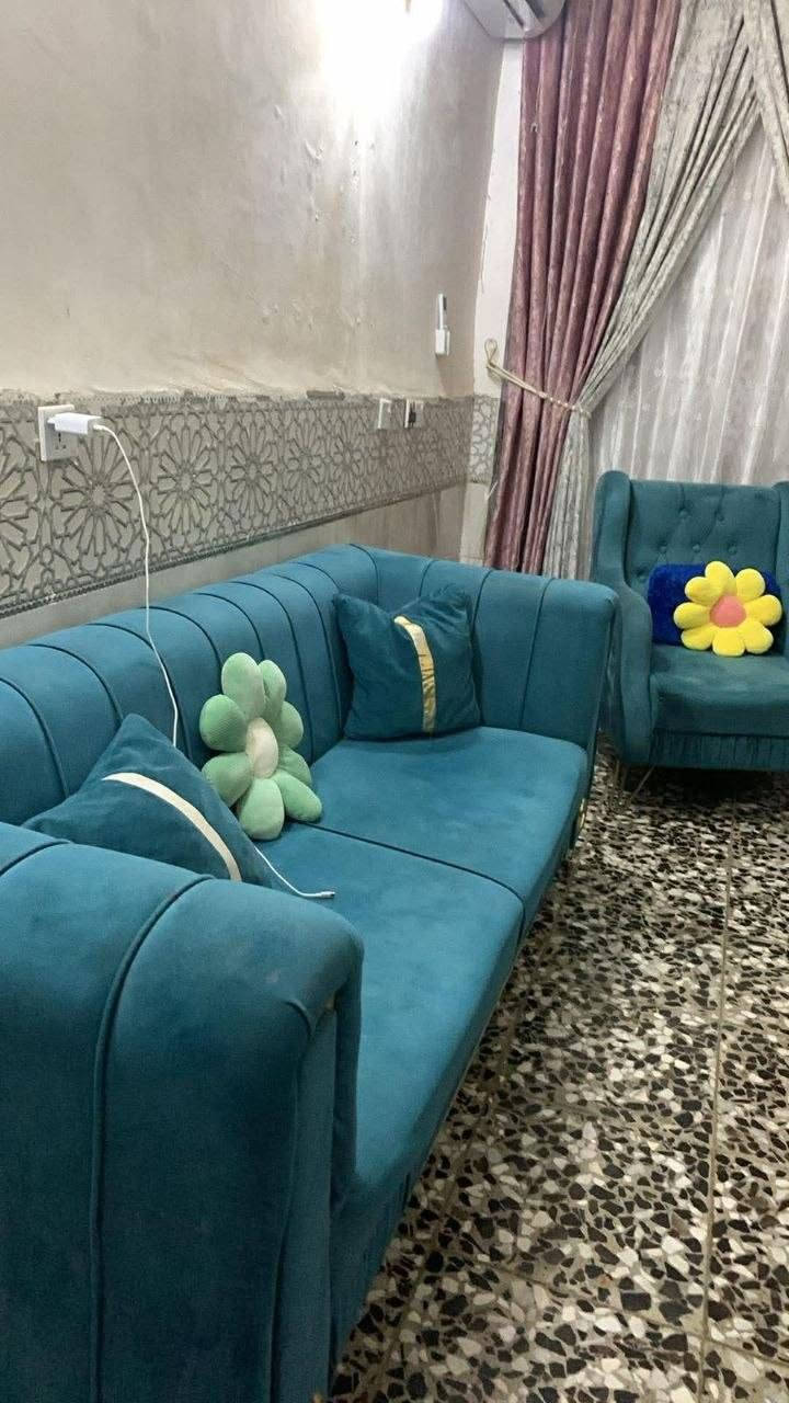 تخم 8 مقعد لون مميز
نظيف 
مع كوشات 
السعر 325 
عنوان بغداد 
توصيل موجود


**إذا كنت صاحب هذا الإعلان وتريد حذفه لأي سبب، رجاءا أرسل رسالة إلى الدعم الفني**