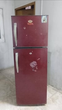 ثلاجه مستعمله نظيفه تبريد ثلج البيع بسعر ١٠٠ الف مكان الشعب 0772136041...