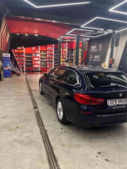 خليجي BMW 520i  مكينة 2.0 تون تيربو  سيارة جاهزة من كل النواحي باسمي بيها 3 قطع صبغ اثر جراد ما بيها حادث سيارة فول مواصفات سعر 140 *********** بغداد
