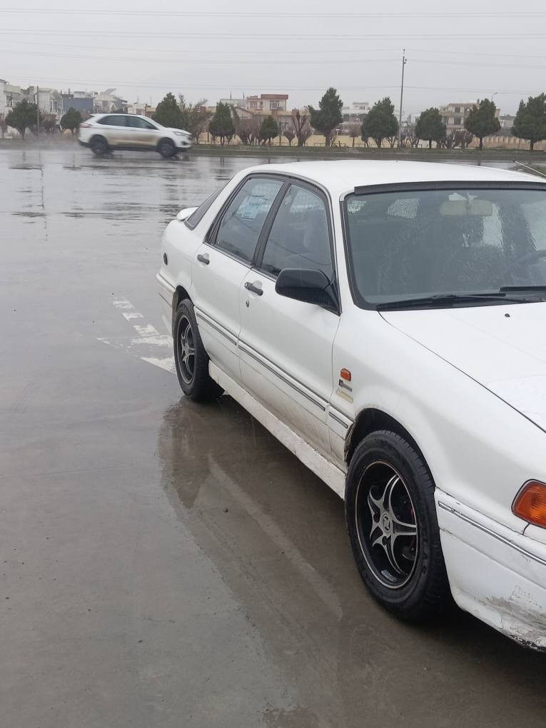 گڵاند مۆدیلی 1992 مەکینە 63 دوپارچەی بۆیاغ سەنەوی 4مانگە بەسەرچوە سیارەکەگێرومەکینەو توندوتۆلی بەشەرت چوارتایەو ویلی نوێ هەزەی نوێ یە ناوی لەدەرێ جوانترە سعری 44وەرەقەومجال ناونیشان ڕانیە حاجیاوا *********** رانية, السليمانية
