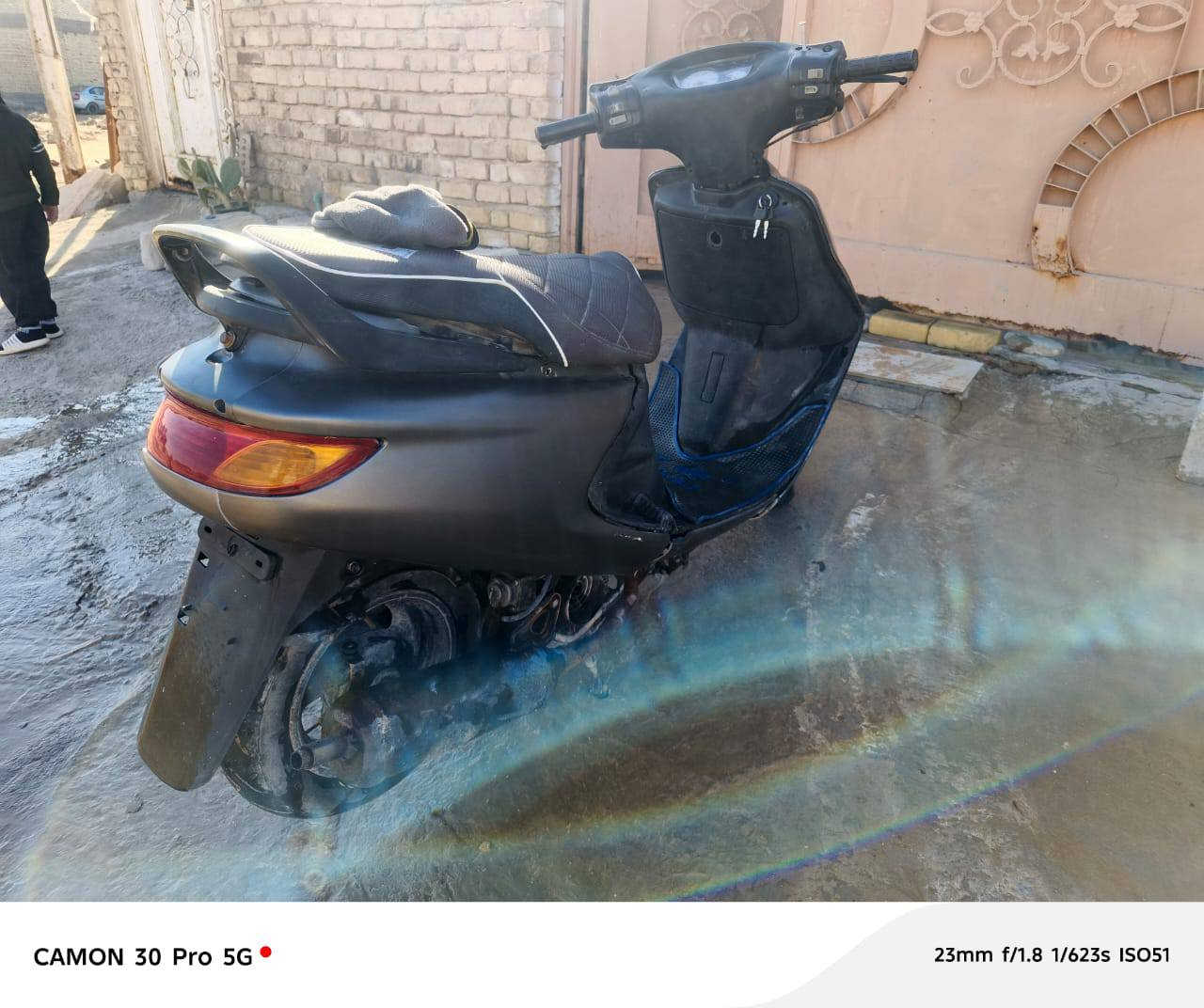 للبيع فراشه مفتوحه بس نظيفه 450وبيها مجال نواقصهه كلجات اماميه والباقي كلشي شغال عنوانهه النجف الحولي قرب ملعب بوابه رقم 6 للاتصال ***********
