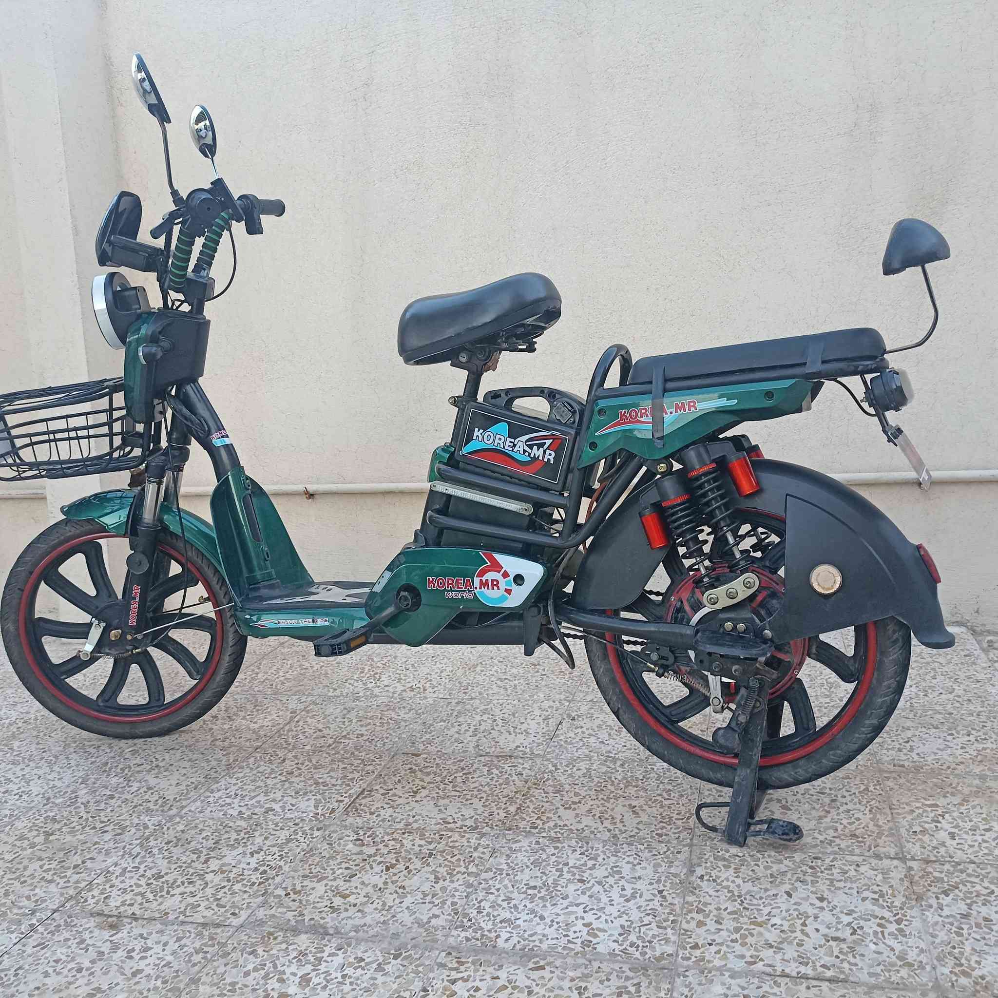 السلام عليكم مطور شحن للبيع موديل 2024 شرط نضيف كم في الصور كوري ام ار. لايت زنون اشاير وقوف. اشاير يمين يسار  كلشي شغال مايعوز اي غرض اخو الجديد سعرو 375الف. وبي مجال بسيط مكاني ناحيه القياره


**إذا كنت صاحب هذا الإعلان وتريد حذفه لأي سبب، رجاءا أرسل رسالة إلى الدعم الفني**