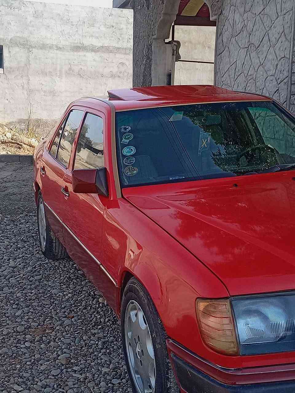 سلام عليكم  سيارة مارسدس دب موديل 87 سيارة  قواعد  دبلات بلادي سياره صدره وره وكدام جديد تخم تاير جديد سيارة نقص مابه  سيارة حلوه احه من الصوره  مكان السيارة ديالى جلولاء رقم الهاتف  ***********
