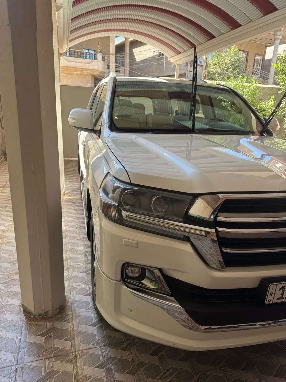 السلام عليكم
للبيع لاندكروز موديل 2019 ساز رقم بغداد بإسمي مكفولة كفاله عامه من صبغ وتبديل حتى الدعاميات .
كراند تورنك
بصمه تشغيل
5بصمات ابواب 
فتحه سلايد
كشنات  كهرباء ثلاث حركات
كشنات جلد اصلي
عداد لكزز
زراكات
اشارة لكزز
مرايا قلابة
مرايا شفط
سماعات 
3 شاشات ايباد
جنطه شفط
شاحن موبايل واير ليس  
دبل ماوس
مثبت سرعه
سبعه راكب
ثلاث قطع تبريد
مطفأة حريق
محرك 6 سلندر 4000
8 ايرباك
حساس امامي
حساس خلفي
تحكمات ستيرن كامله
كامرة دوارة
وباقي مواصفات ساز معروفه. 
 ماشية ( 118) الف كم حقيقي
السعر ( 535 )ورقه $ وبيها مجال 
اللا ستفسار اتصل على الرقم ***********
