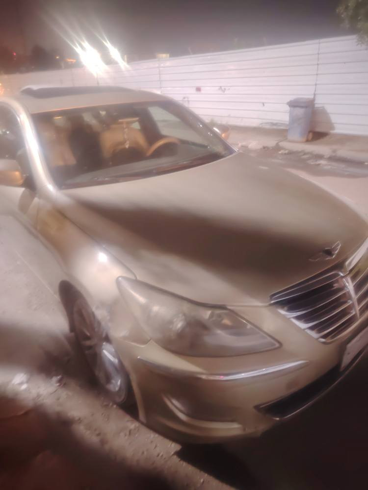 ‎السلام عليكم سياره جينيسيس للبيع موديل ١٢ سياره بيها حزام بيها ملاحظات الرقم ***********‎ بغداد, العراق
