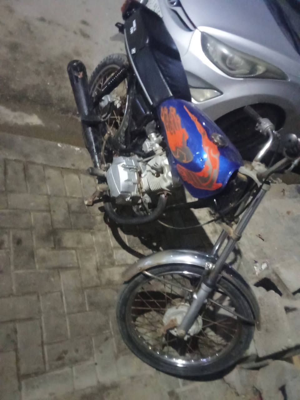 سلام عليكم دراجه كلك كلك شغاله وجاهزه 
سعر 225 مكان البصره حيانيه شراي يراسني وتدلل


**إذا كنت صاحب هذا الإعلان وتريد حذفه لأي سبب، رجاءا أرسل رسالة إلى الدعم الفني**