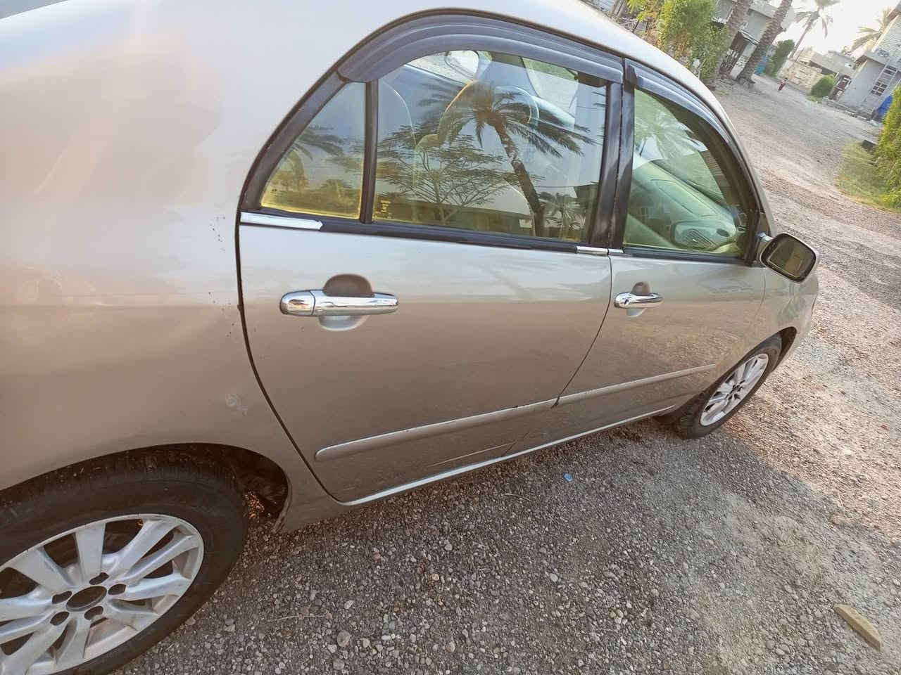 كورله نحله٢٠٠٧ محرك١٨٠٠ وارد  امريكي صبغ قطعتين بدون دواخل عنوان خان ضاري اتصال ***********
