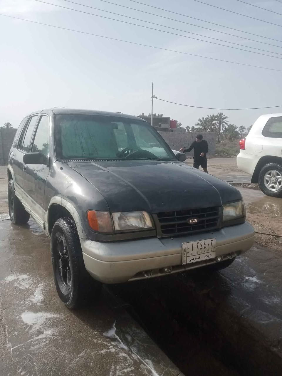 كيا سبورتج موديل1995اصوليه وصاحبها الشرعي يريد تحويل محور مكينه ونجي 4سلندر وكير دي فور جدد تخم تاير جديد كهربائيات شغاله جام شغال نضيفه ومرتبه ومصبوغه عام للجماليه 
رقم تلفون *********** Singapore
