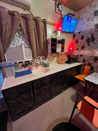 كاونتر جديد للبيع  صار 4اشهر من اشتريتة  مع الساحبة و الطباخ السعر 900...