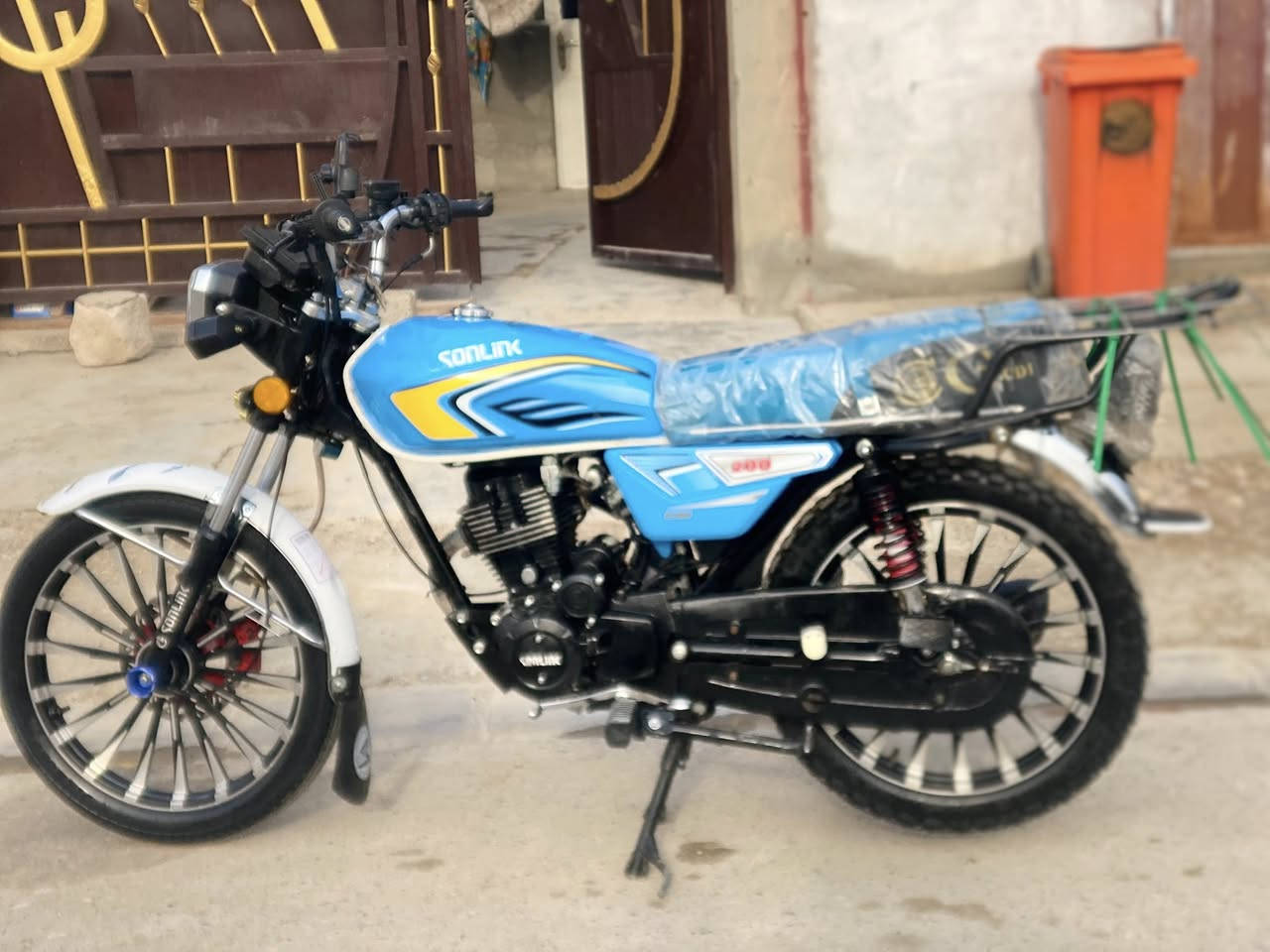 ايراني للبيع مديل 2025  فقط السعر 750 وبيها مجال عنواني هبهب رقمي 

***********

***********
