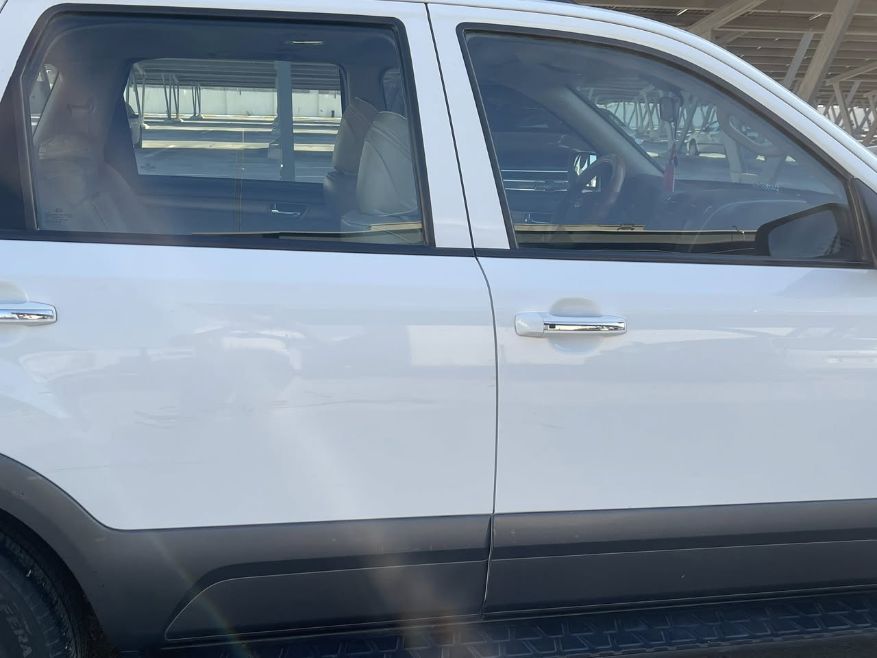 كيا مهافي 2014 خليجي
محرم 6سلندر 
ماشيه 112 الف 
فول مواصفات 1/1 
السياره مكفوله 
بيهه فقط بطش الجاملغ الخلفي 
كير محرك خير من الله 
السعر 170 وبيهه مجال 
العنوان بغداد 
***********
