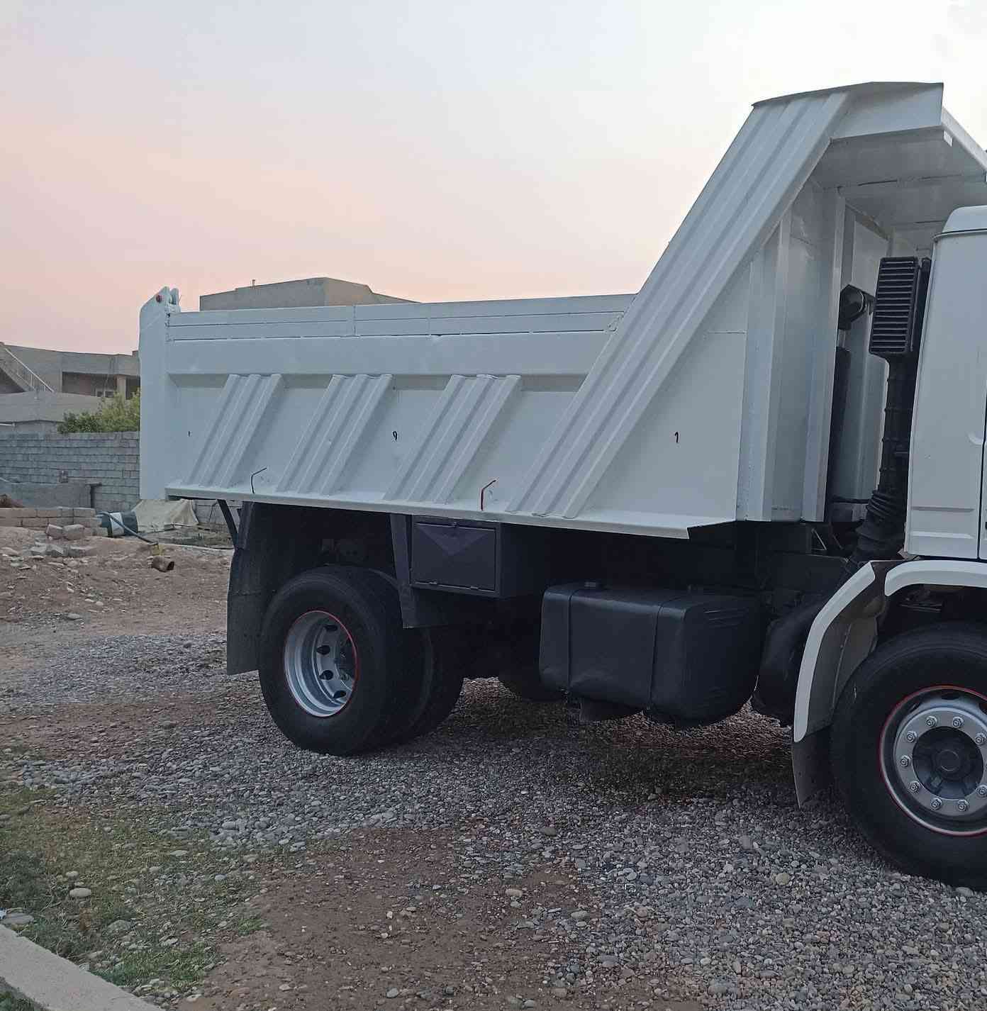 السلام عليكم
يوجد 
بودي قلاب تك مايلر 8 ملم 

كامل+جك حاسبه اربع قطع 

للاستفسار ***********
