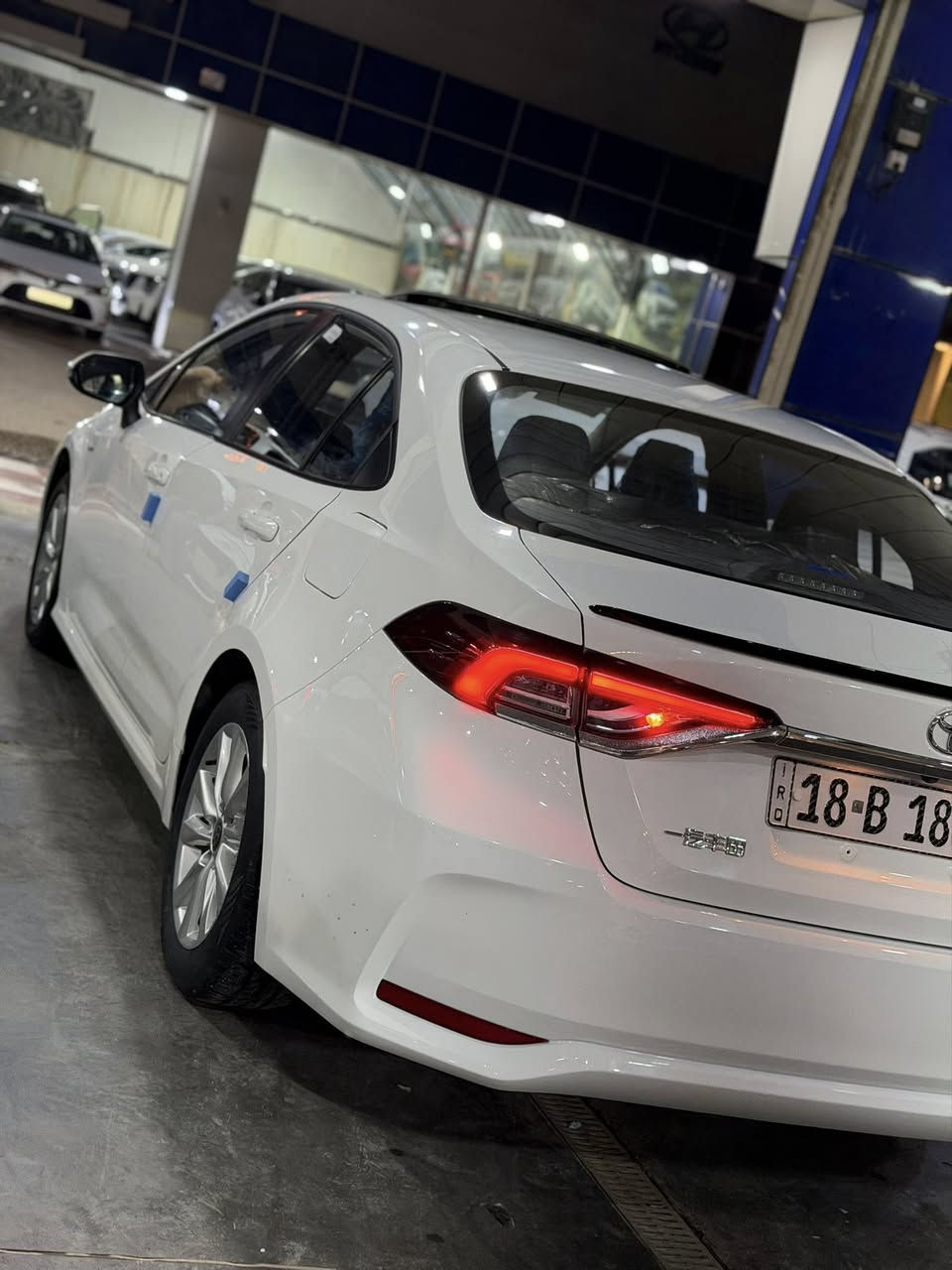 السلام عليكم
كورلا 24 للبيع 
ماشيه 21 
السعر 145 وبيها مجال 
مكفوله فقط بارد قليل بلباب الخلفيه 
المواصفات 
فتحه 
بصمه 
شاشه تدعم كاربلاي 
تحديد مسار 
كامره دواره 
رادار امامي 
توقف ذاتي 
بجم زنون 
بصمة ابواب 
ويل كب 
كشنات جلد 
مكان السيارة حله معرض زهرة عمان 
📞***********
📞***********
