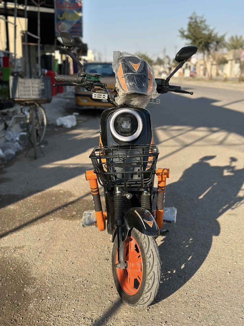 السلام عليكم دراجه شحن للبيع 
ملف 15005بطاريات دبل 
22امبير 
دراجه بعده صفر مستخدم اسبوعين 
رايده 475وبي مجال العنوان مركوك حي العروبه 
***********
