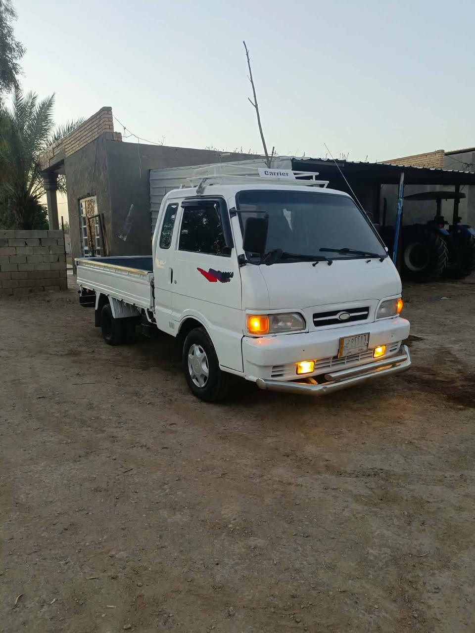 السلام عليكم كيه بنكو للبيع موديل 96 رقم بغداد سنويه جديد مشروع وطني مكفولة كير محرك اكسل شاصي كهربائيات حداديه تخم تاير 7چنكال السياه مال جناي 
السعر 56 وبيه مجال 
المكان بابل 
الرقم/***********
