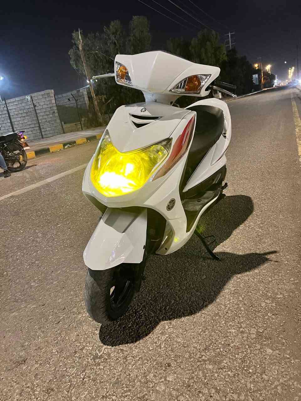 سلا عليكم دراجه سكنس فحل للبيع مكفوله كفاله عامه من شاصي  ومكينه  كله بلاد ما ملعوب بيه صار اله شهرين من طالعه من الوكيل مكان نجف حي السلام سعرها 1100 وبيها مجال بسيط 
رقمي: ***********
