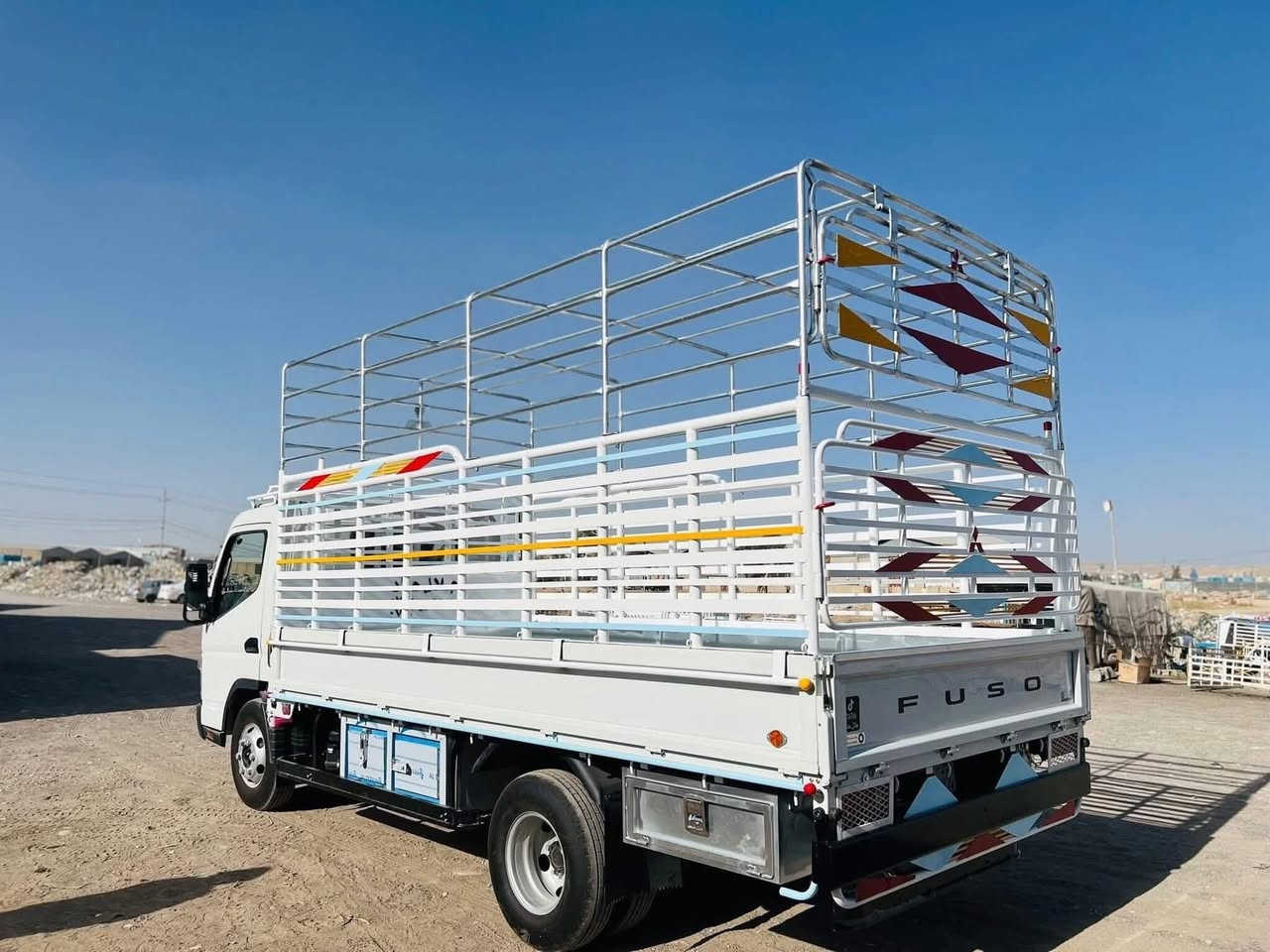 2026 للبيع كانتر.
محسن كويتى ياباني 
                                 ***********.  ***********.             2026.        زيرؤ
توخم كامل جلال حداد 
بؤدي بيلاد 
ماماشي 0 /KM
توخم تايه جوبليس  
***********
***********
سياره محسن  شه ريكه زه مان
