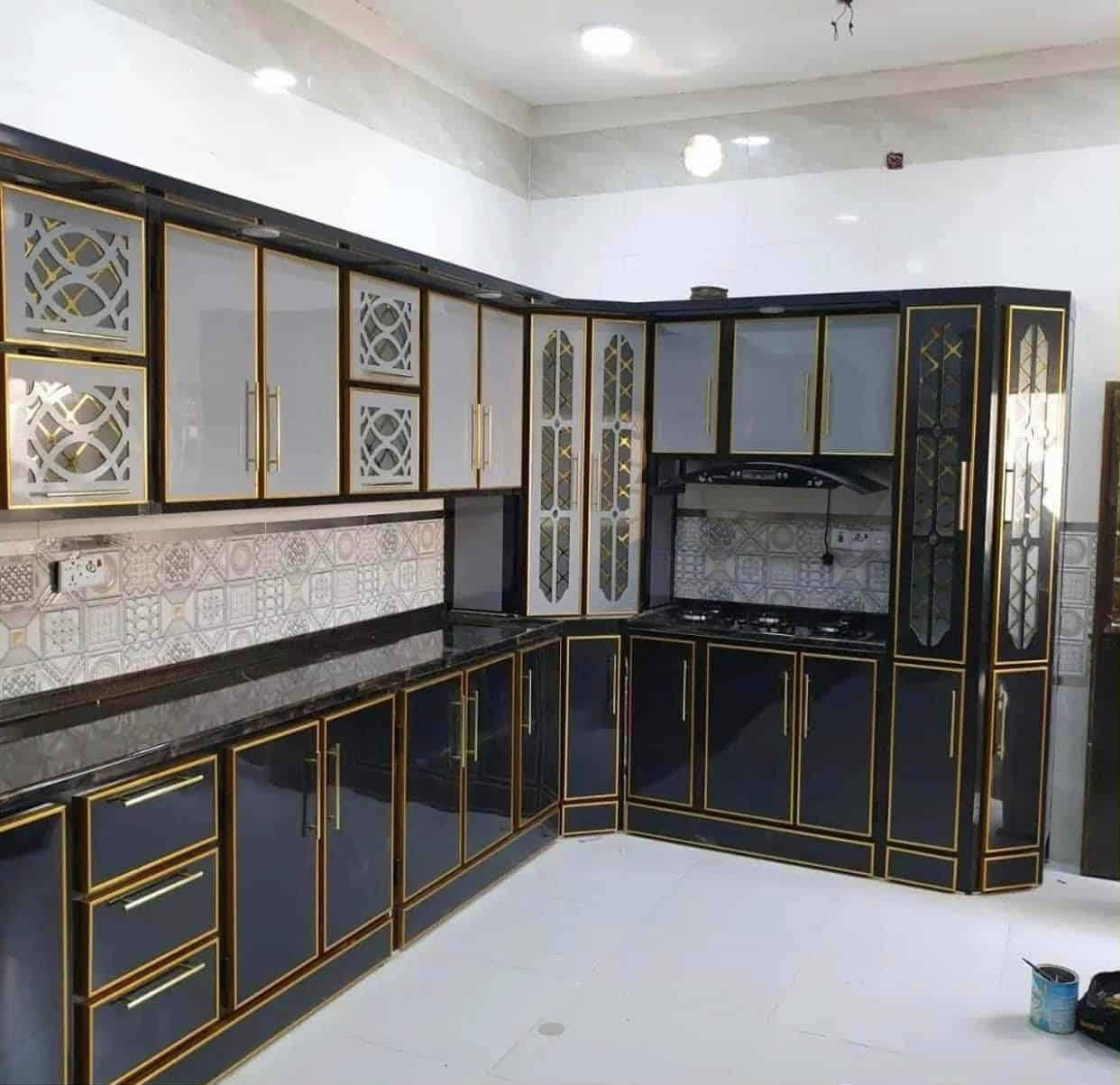 معمل الاصيل للالمنيوم مطابخ ابواب شبابيك محجرات ***********

