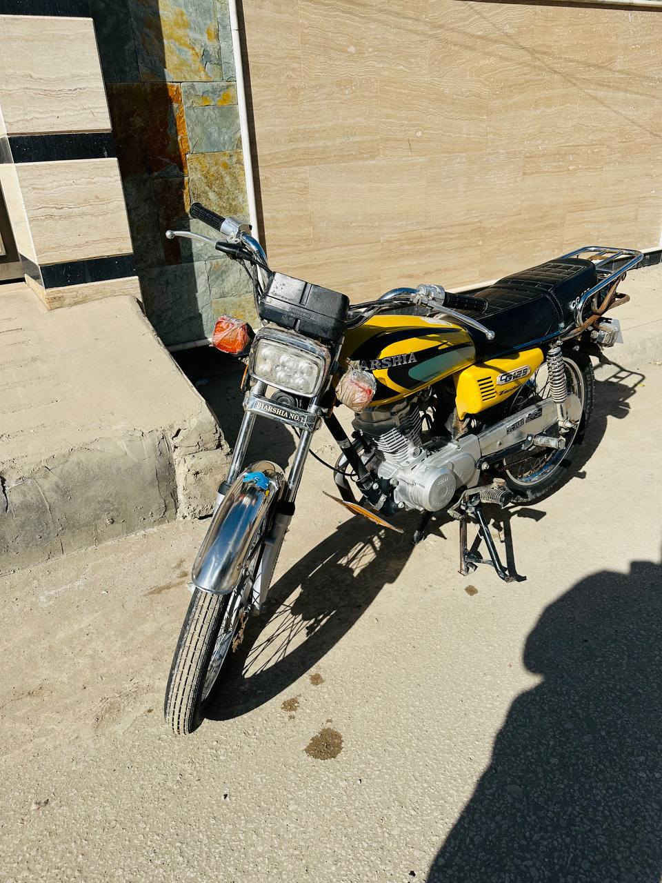 سلام عليكم دراجه ارشا للبيع دراجه نضيفه كلشي شغال بيها محرك نضيف لامفتوح ولاملعوب بي لاتنقيص لاتبخير اوراق اصولي دراجه نضيفة بيها نقص جوزه فقط سعرها 550 وبيها مجال عنواني بابل المسيب حي المعلمين  
*********** مكلف بالنشر غيؤ متواجد على الخاص
