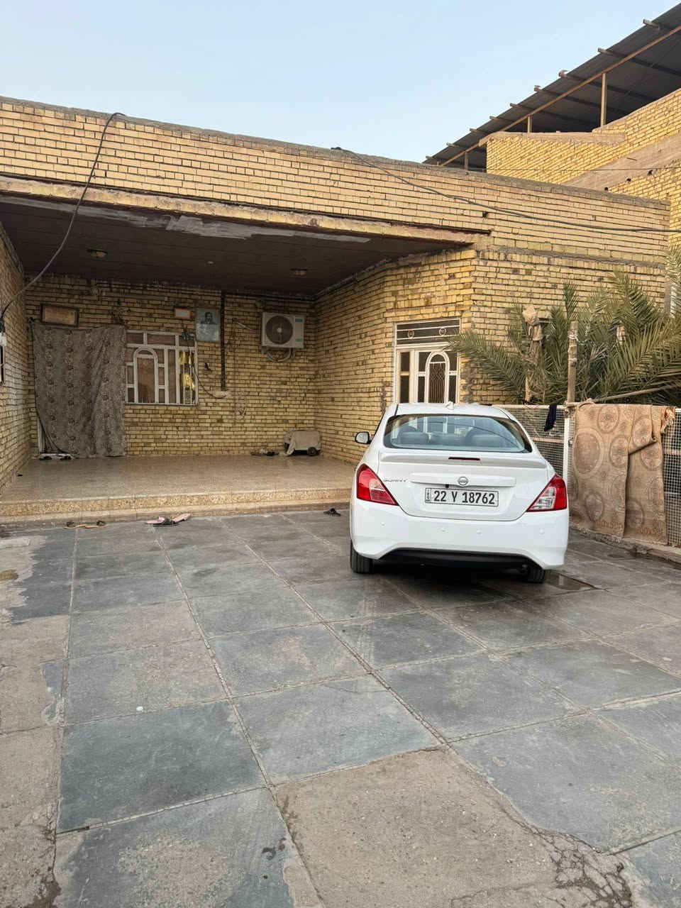 بسم الله توكلنا على الله
دار للبيع سند 25 
مساحه450متر
بناء حديث طابوك عكاده استقبال ومطبخ وصاله وغرفتين وصحيات ومناور 
العنوان بستان دور النفط بصف مخازن العنتاكي البيت  جاهز للسكن/
الاستفسار اتصال او واتساب 
***********
***********
