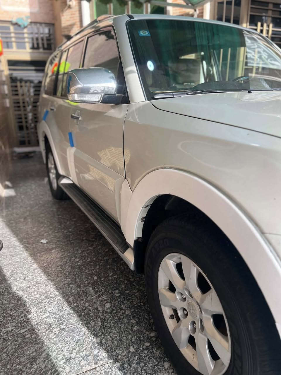 سلام عليكم باجيرو حبتور ٢٠١٠ مكفولة من الصبغ والتبديل والفتح والحادث سيارة جديدة جدا ماشية ١٠٥  رقم بغداد تحويل مباشر مكفولة حتى دعاميات من صبغ جاهزة من حدادية امامي خلفي تبريد منضومة ثلج اكسل فلنجات بوش دسكات منضومة مي مكينة گير جاهزات بدون اي نقص مكان السيارة بغداد 

السعر. ١٣٥. وبيه مجال بسيط

***********
