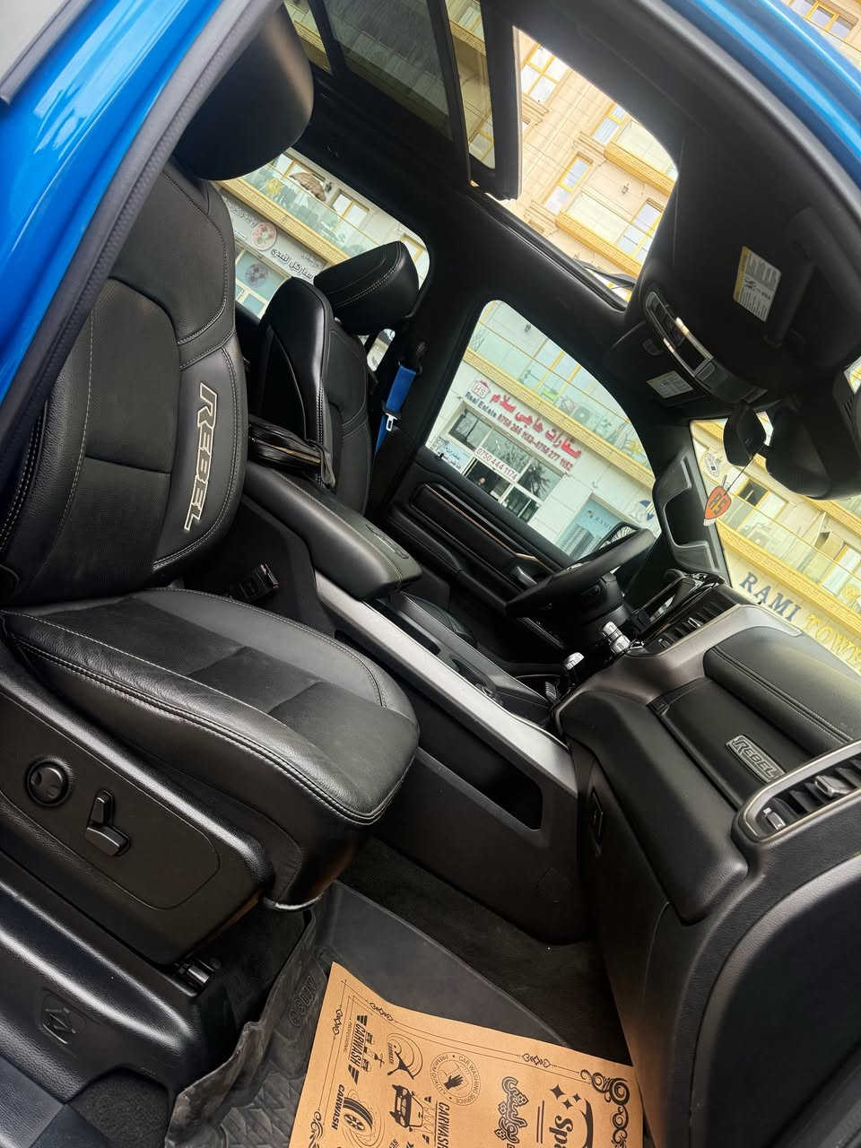 من رخصة الادمن المحترم والاعضاء الكرام
رام فئة REEBL 2023 محرك 8 5700 المرغوب سيارة كلين كفالة عامة  من شخط وضرر وصبغ شرط الفحص 

باب طويل بودي قصير المرغوب 

لون مميز السيارة بحري 

ماشيه ٣٨ m 

مواصفات فول // 

بانوراما // فور ويل // شاشة تيسلا تحتوي على الكثير من الاوبشنات  // 

جكات صعود ونزول // داخل جلد // 

كشنات تبريد تدفئة // 

رادارات امامي وجوانب حساسات امامي خلفي 

دبل كزوز 

شغال عن بعد 

حساسات كامل امامي وخلفي رادارات جانبية 

والكثير من المواصفات الاخرى 

ملاحظة / سيارة وضع شركة بلا مبالغة ترايه كأنما صفر 

متوفر فديو للسياره كامل بكافة التفاصيل للسياره الي يحب يشاهده يراسلني عل الواتساب نفس الرقم المرفق

 يوصله وبالخدمة 

مكانه اربيل // سعر 485 ورقه مجال بسيط للشراي 

واتشرف بالجميع 

للتواصل 

***********
