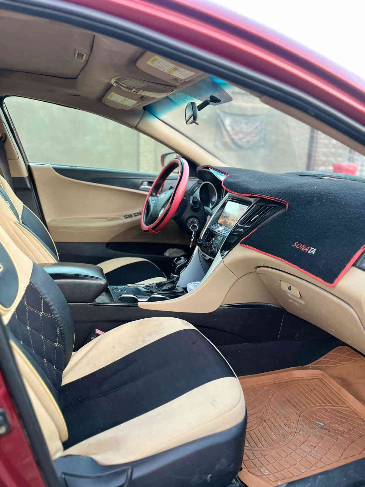 للبيع سوناتا ٢٠١١ رقم بغداد بسمي تحويل ثاني يوم حادثها جاملغ وبنيد  بدون دواخل  وبيها بل عراق بابتين ابيع شرط عل سونار فول مواصفات فتحه اشاير بل مري تحكم جهتين شاشه جبيره داخل بيجي  كشن كهرباء مكينه ٢٤٠٠ جي دي اي كفاله من دخان وصوت وبخار كير سياره خير من الله سعر ٩٢ مجال كلش بسيط
***********
