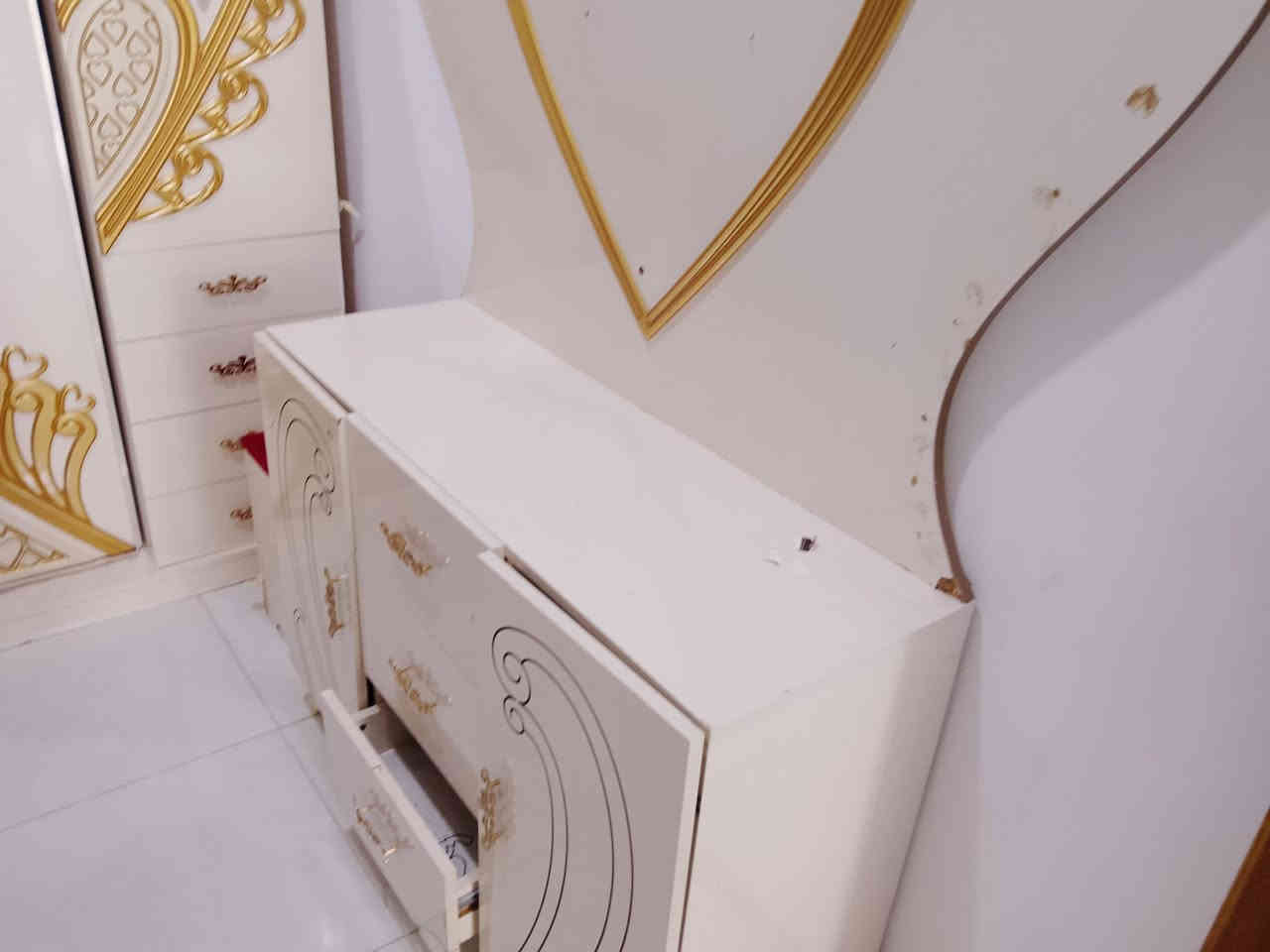 السعر 300 بيه مجال
التواصل *********** 
الرمادي التاميم
