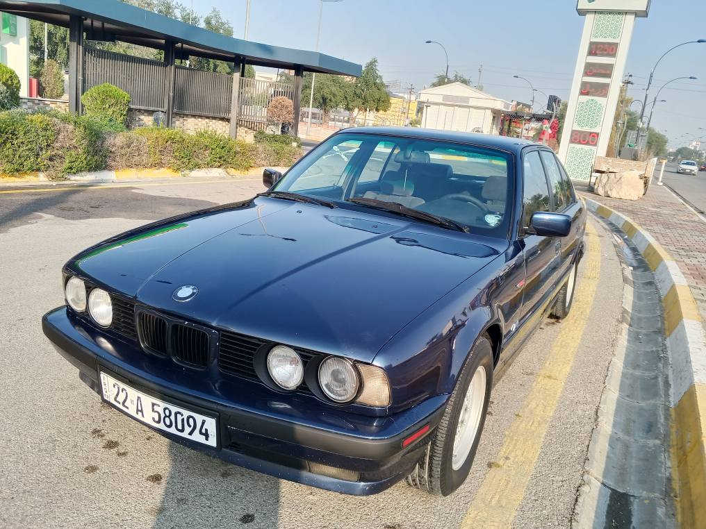 السلام عليكم بي ام 525 كبس کير توماتيك تبريد تدفئه كامل كهربائيات كامل محرك  کير بالشرط   سنوي لحد 30  بطاقه بنزين بي  شرط ضربه ما ابي خياس مابي طاخم صدر كامل شرط کارد شرط  غرفتها بلادي حيل حلو مكان حي الخضراء ،، سعر ،،، 63 بي مجال ،،،*********** كركوك, العراق
