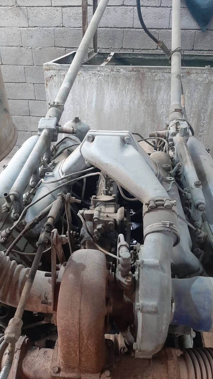 مكينه كراز للبيع أستندر للتواصل ***********
