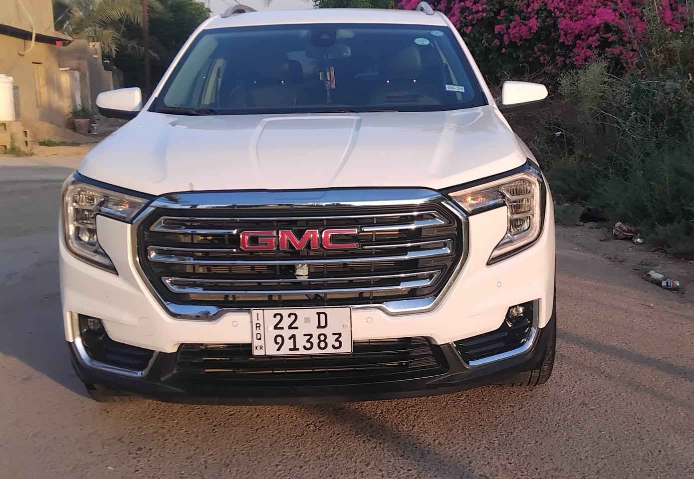 اسم السياره: GMCتيران2022(SLT)
فول مواصفات عده الفتحه كامرات360درجه،اوتوستوب، تبريد قطعتين، مناخ للسائق ومناخ للراكب، امرايات جانبيه كهرباء، نزول منحدرات، تحديد مسار، وضعيه الثلج، رادار جانبي(نقاط عمياء)، حساس امامي خلفي، كشنات+ستيرن هيتر، شاشه ابل كار بلي وندرويد اوتو،  داتاشو، خزن ميموري،جنطه كهرباء تنفتح عله الرجل، سايد بريك بصمه،اربع ابواب بصمه، تحديد مسار(قياده شبه ذاتيه)، شاشه عرض اعطال،مثبت سرعه،كير بيانو، السياره تخفف من وحدها عند الاقتراب على اي سياره وبعد هواي مواصفات ما تخلص
محرك1500 تيربو✈️✈️
كير9 نمر 
السياره عله وضع الشركه حته الدعاميه نفسها مصلحه فقط بيها جاملق 
السعر 220 ورقه وبيها مجال حك الجيه 
السياره مكفوله بدون دواخل وبدون ايرباك لاستفسار للعلم الكامره الاماميه مضروبه بحصوايه بل عراق ومكسوره العدسه 
***********
