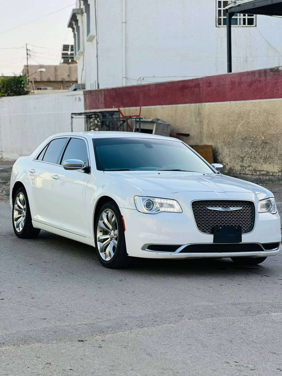 كلايسلر اوباما تورنك 
دخول جديد ضباط  
 موديل 2019 
رقم ديالى 
بدون أيرباك  ماشيه  104 الف
بدون اي قطعه صبغ او تبديل كفاله عامه 
بغداد مدينة الصدر الاورفلي 
اللآستفسار حيدر العبودي ***********

