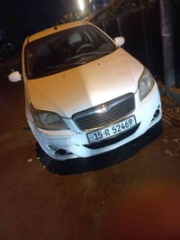 افيو ٢٠٠٩ امريكي محرك ١٨٠٠ بااسمي بيها نواقص بسيطه بيها طخطات نواقصها ...