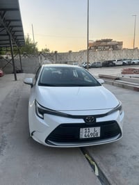 البيع كورلا موديل 2025 مكفوله ماشيه 29 الف  كشن كهرباء  داخل احمر  رقم...