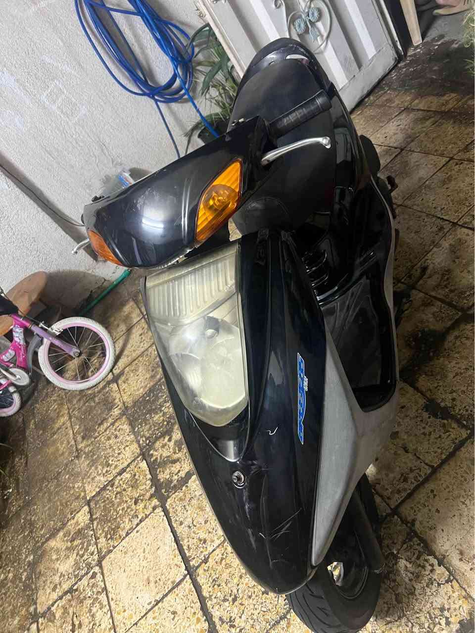 للبيع بريز دراجة جديدة كلش مال رمبة كلشي مابيها السعر 750 مكاني بغداد العطيفية للاتصال *********** بغداد, العراق
