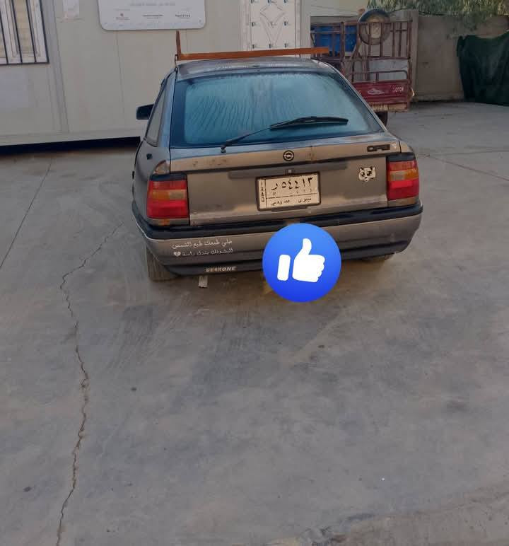 اوبل فگترا
حجم 18 
محرك گير شرط 
سعر 32 وبيها مجال
شرط التحويل 
كاربون بانزين بيها
 مكاني الموصل الايمن غير متواجد ع الفيس
***********
تواصل ع رقم
