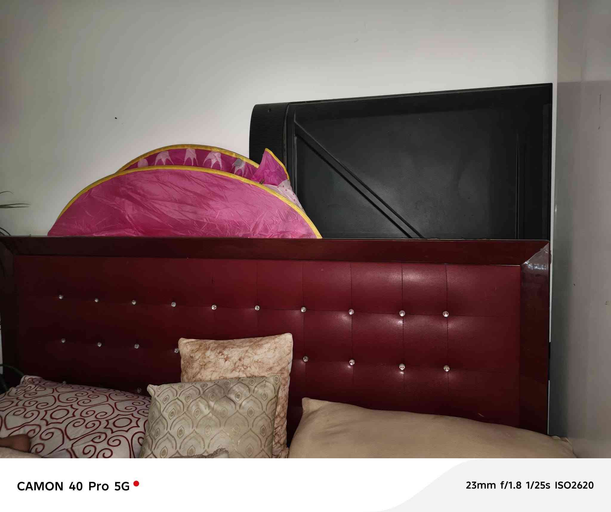 غرفه للبيع ما بيها شي شويه تعبانه راد لها تصليحات امانه الله غرفه كلش حلوه
سعر 350 وبيها مجال***********
