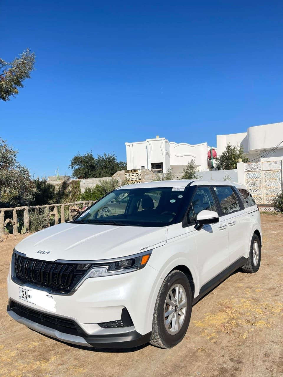 سلام عليكم كيا كرنفال ورد امريكي  موديل ٢٠٢٣بيبان كهربائي +اربع بصمات سياره كلين بدون حادث مكفوله من ضربه وصبغ وافتح سياره بسمي تريد وكاله تريد تحويل الاستفسار عل رقم *********** غير متواجد عل فيس
