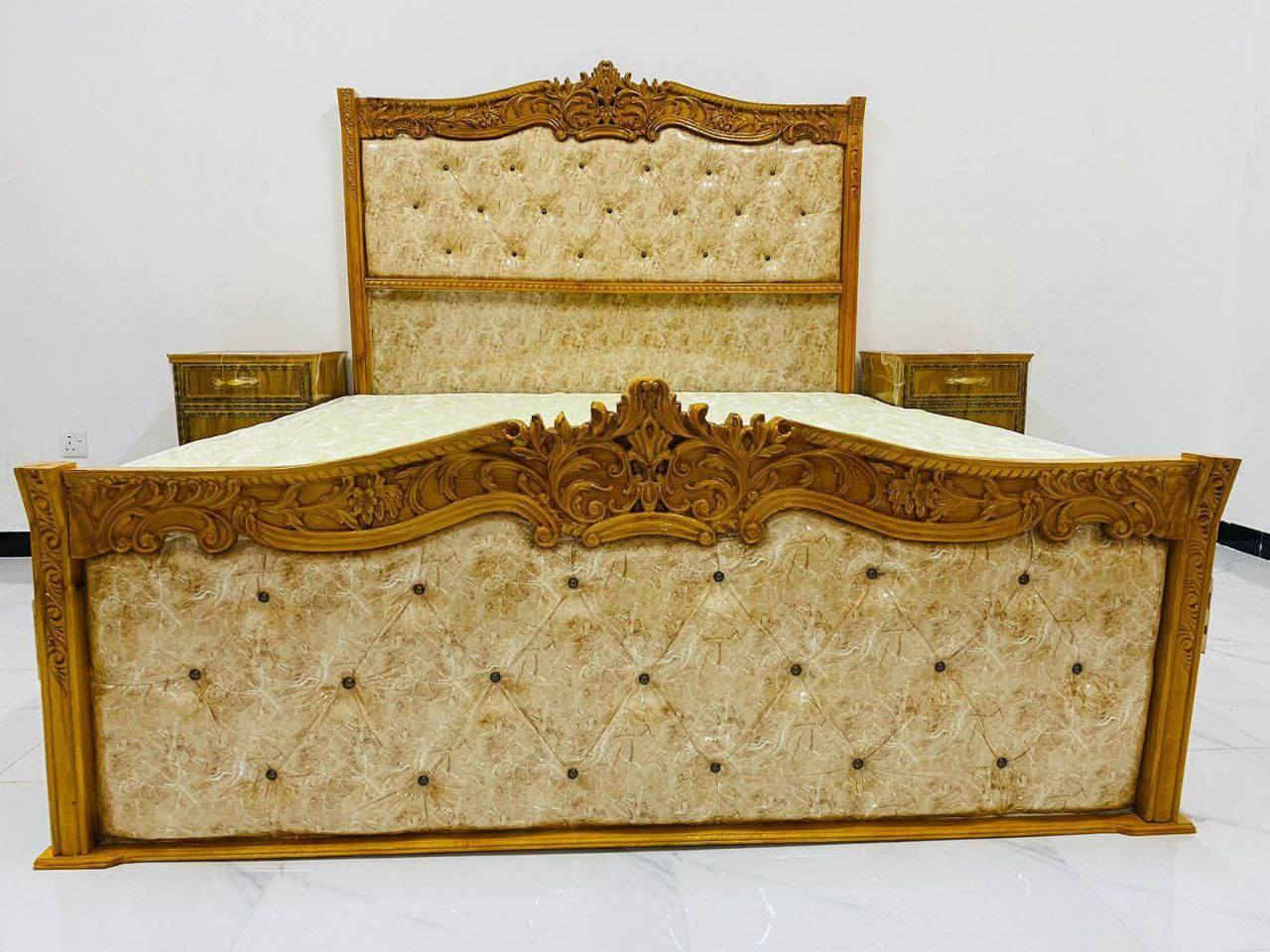 سرير نفرين الطول مترين
العرض متر ٨٠سم 
الجربايه نفرين
ويه كومديات  أو بدون كومديات


**إذا كنت صاحب هذا الإعلان وتريد حذفه لأي سبب، رجاءا أرسل رسالة إلى الدعم الفني**