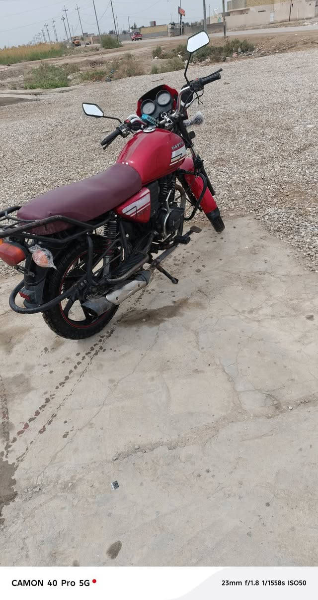 سلام عليكم دراجه دايون 21 دراجه انضف من الصوره السعر مليون او200 بيها مجال قليل تصل علاالرقم ***********
