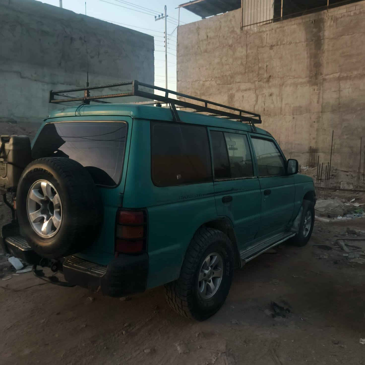 السلام عليكم باجيرو موديل 1994محرك ونجي تخم تاير حداديه جديد تبريد شغال شاشه السنويه 29سنتر لوك السعر 43وبيه مجال راعيه يريد تحويل ***********. واتساب فقط ابو الخصيب, البصرة
