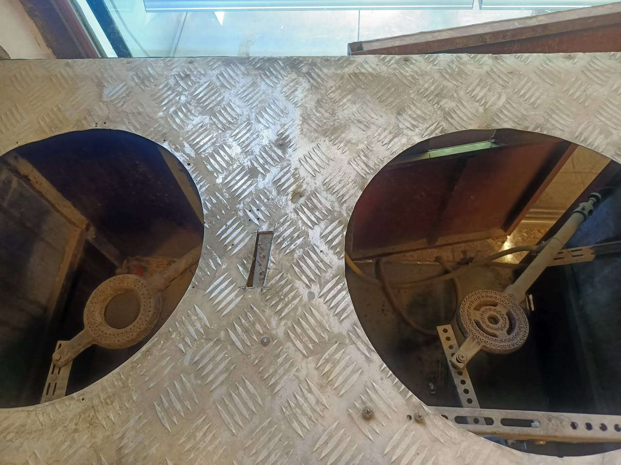 ميز لبلبي للبيع
ميز لبلبي المنيوم حراري مع 2 طباخ تعليگ 

بعقوبة.حي المعلمين 

السعر 100 وبي مجال

***********
