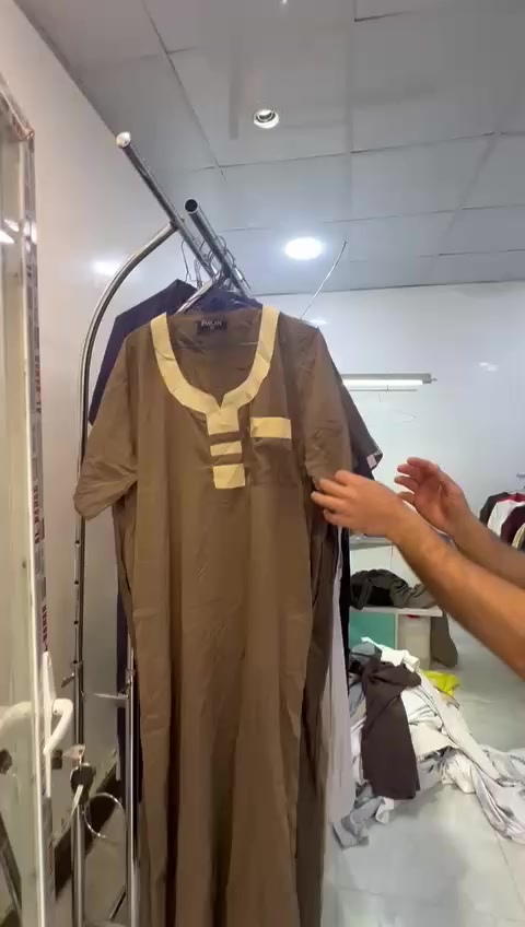 بعض القطع المختارة تم تصويرها  لتقودنا نحو خدمتكم شباب الفهود 
تعالو يم /لوندري المهندس/ الشارع التجاري /
فرع آل حجي حاجم 
ومقابيل عياده الدكتور عباس عبدالباسط للاسنان
 وقرب مطعم ويستر 
تلكون حاجات ما مطروقه ولا موجودة بغير مكان  متواجدين 
كلبيات رجاليه وشبابيه
تراكات 
(تشيرت أو قميص وبجامه )
(تشيرت أو قميص وبرموده)
غسل وكوي كافه إنواع الملابس الرجالية والنسائية 
***********
