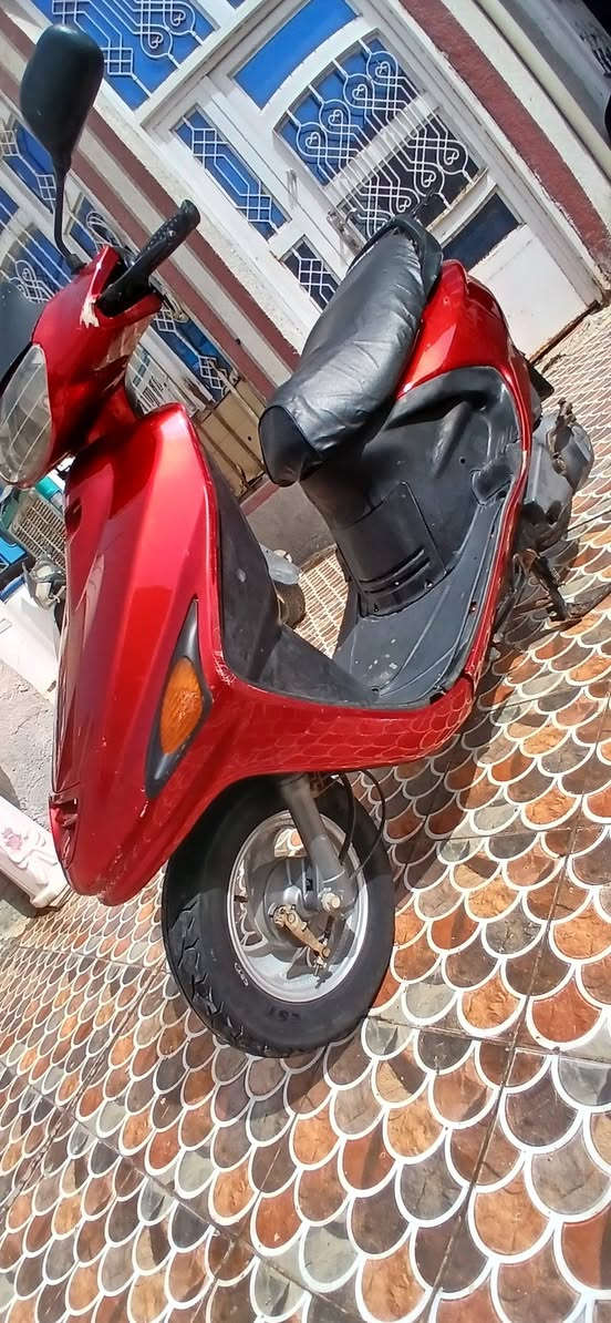 السلام عليكم
دراجه فراشة فحل للبيع كفاله عامه محرك كهربائياتها كلها شغاله سلف هندر جاهزه مكاني بابل الحمزة الغربي الشراي يتصل السعر( 375 )
***********  متواجد واتساب
