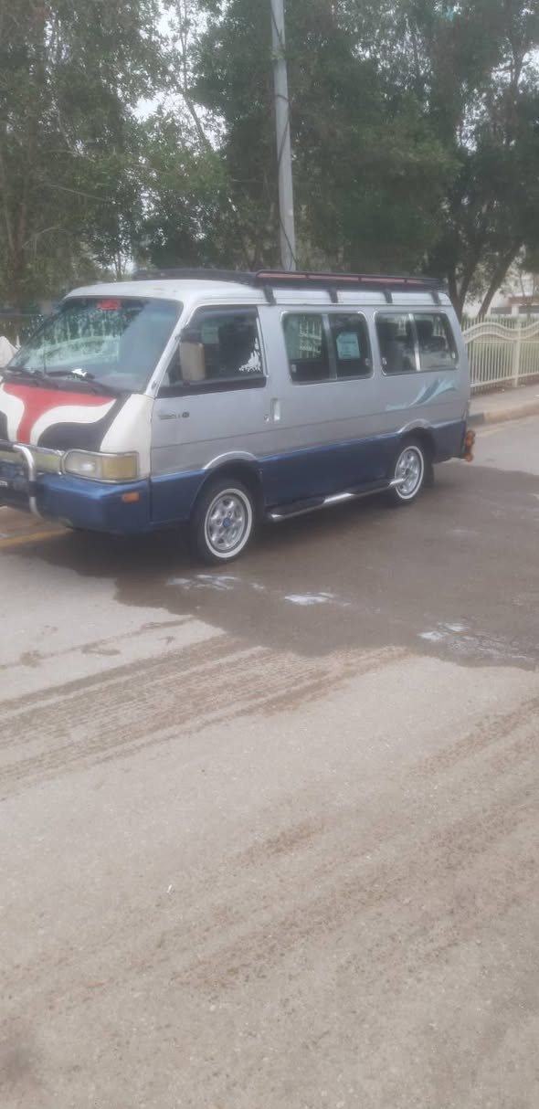 كيا بستا موديل ٩٤سنوية  2029السيارة كاملة خير من الله بس المكينة تنقص ٤٥وبيها مجال رقم الهاتف ***********نسوي وكالة عامةبيهة
