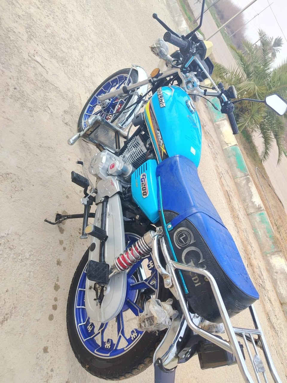 دراجه سيفان للبيع مكينه 200 السعر 750 وبيهه مجال ***********
