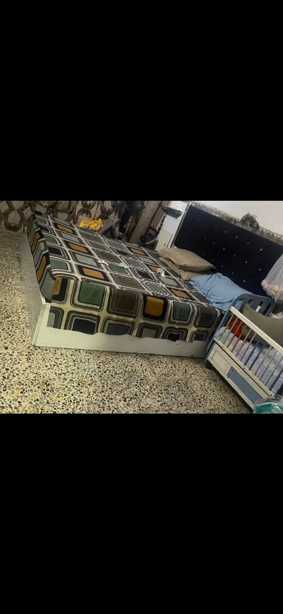 غرفه نوم للبيع 
حي سومر


**إذا كنت صاحب هذا الإعلان وتريد حذفه لأي سبب، رجاءا أرسل رسالة إلى الدعم الفني**