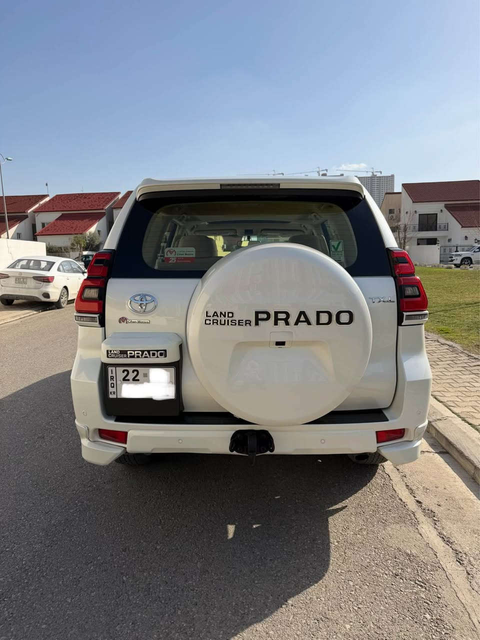 تۆیۆتا پرادۆ ٢٠١٨ TX-L شرکە جیهان نمونە لە جوانی ١١٨٠٠٠کم رۆیشتوە هەموو شتێکی بەشەرت سەقف سلایت ٦پستۆن لایت زینۆن بخاخ 
***********

تويوتا برادو 2018 فئة TX-L،شرکە جیهان 
بحالة ممتازة، ماشية 118,000 كم،
كل شيء بحالة شرط،
سقف سلايد،
محرك 6 سلندر،
إنارة زينون،
نظام بخاخ أربيل, العراق
